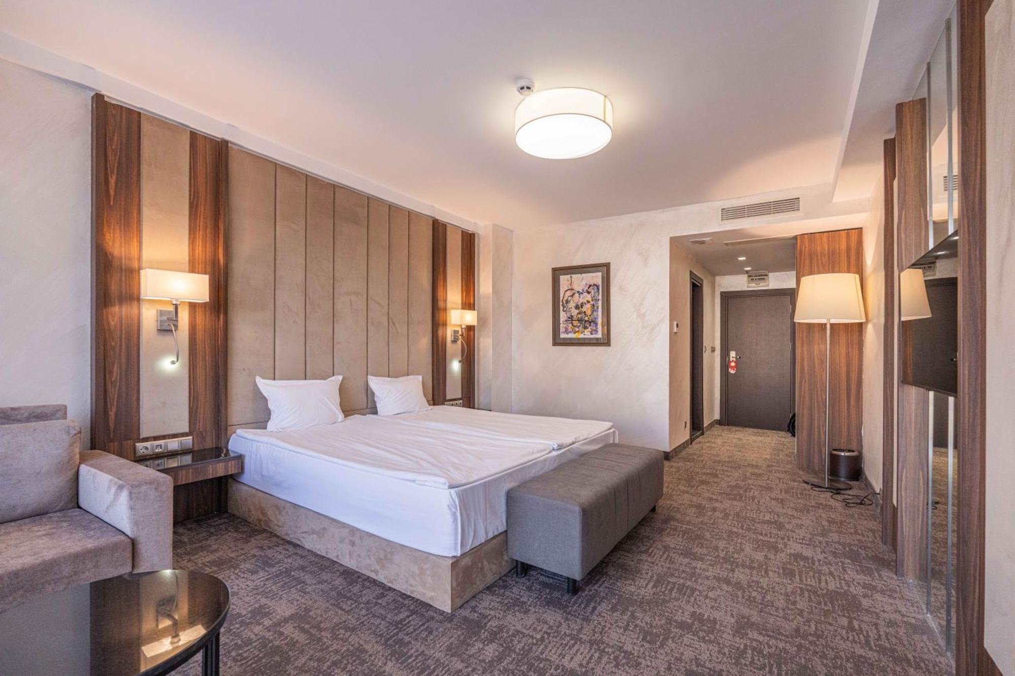 Grand Hotel Sveti Vlas- All Seasons Fitness & Spa Hotel Экстерьер фото